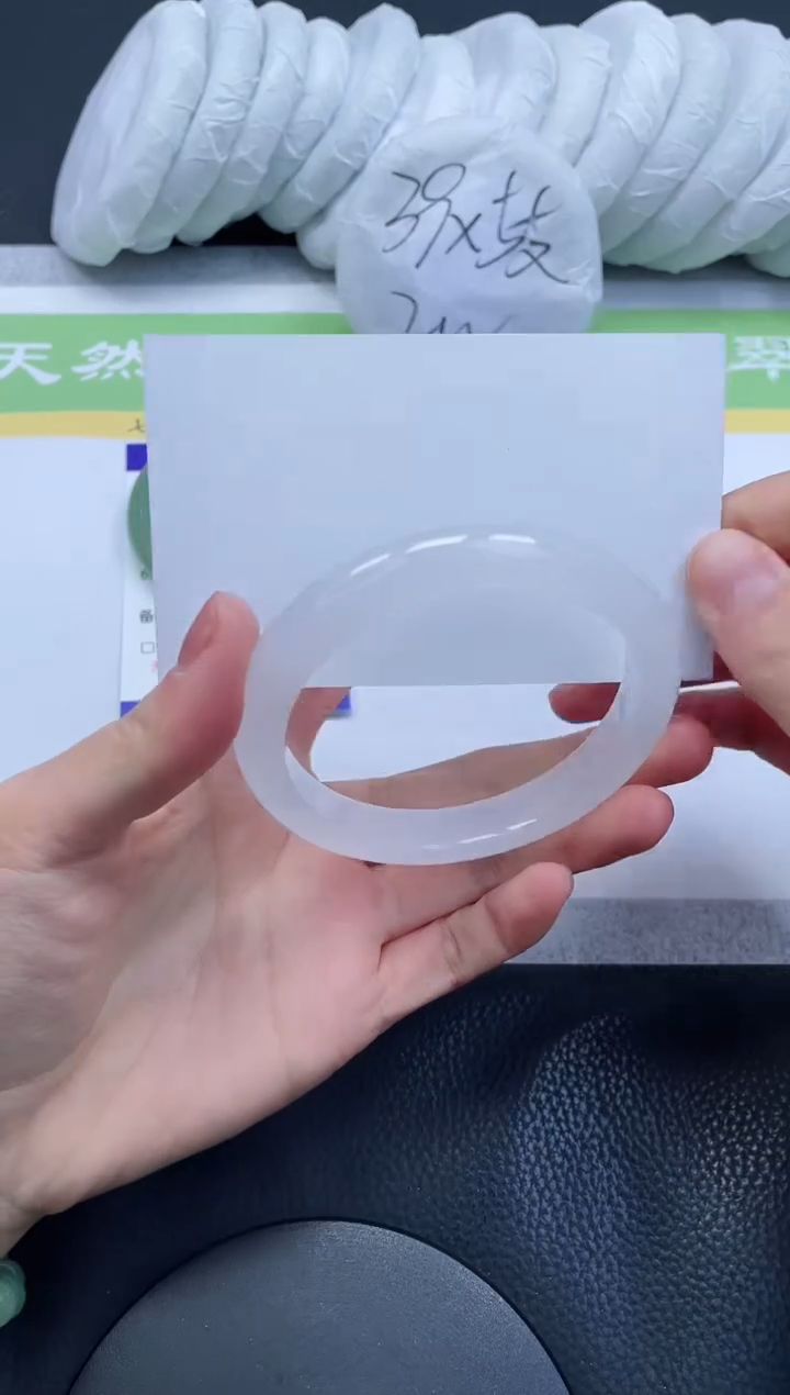 【闪购商品】石英质玉手镯未镶嵌A205-60+
