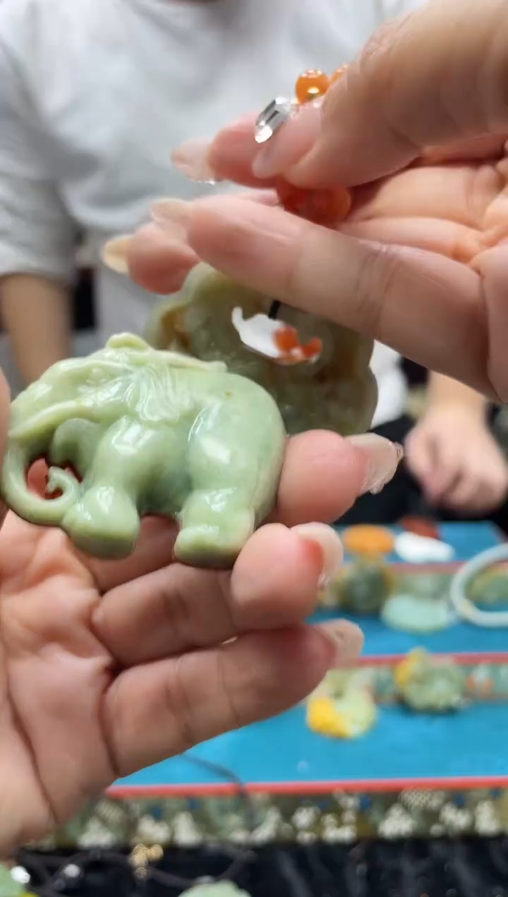 未镶嵌岫玉吊坠多样性发*货拍一发一