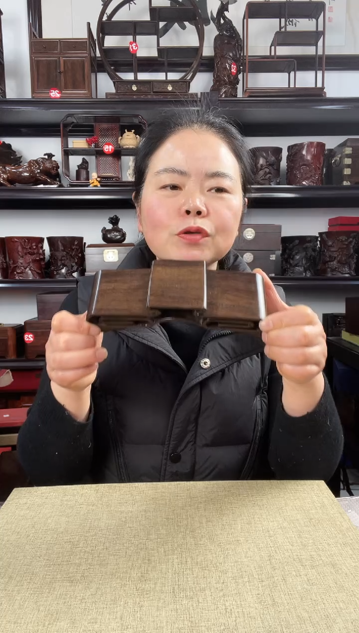 木大三连老李红木工艺品