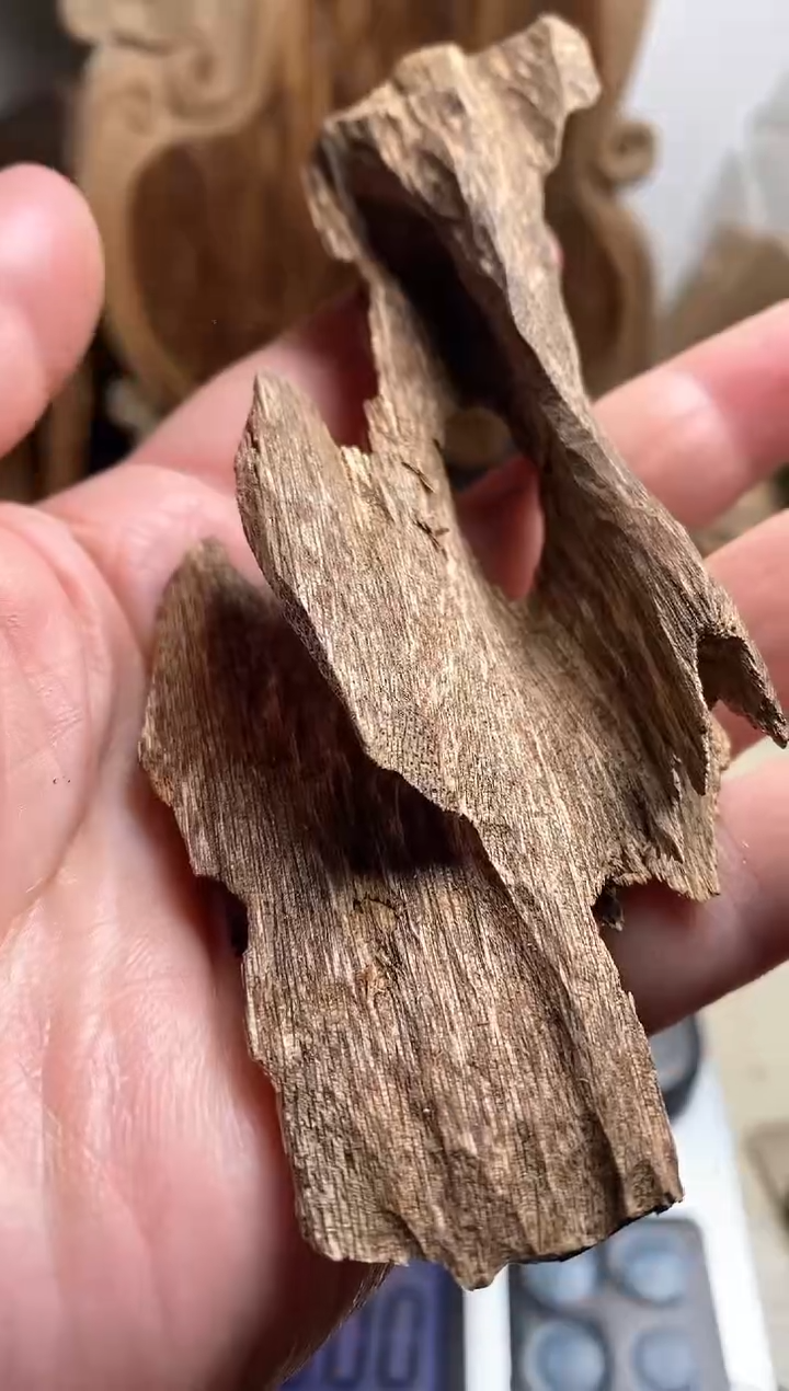 【闪购商品】沉香沉香枕海南沉香虫漏料15克