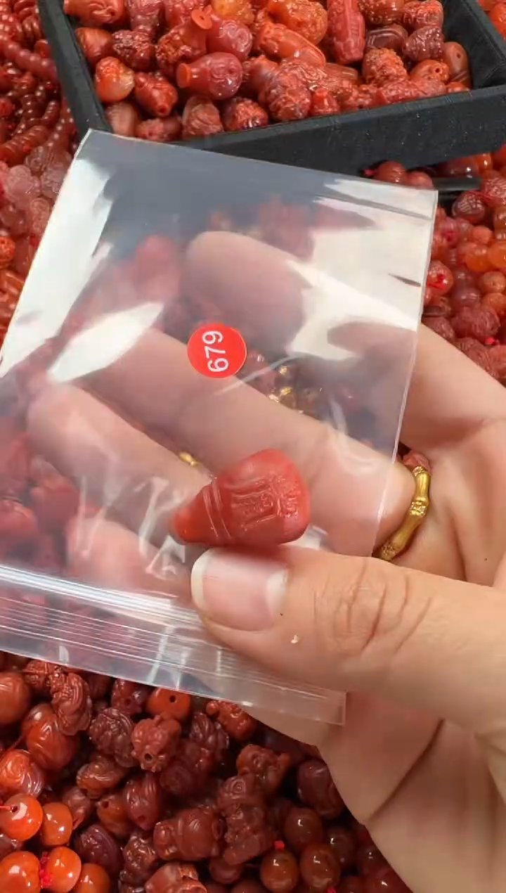 【闪购商品】南红玛瑙颈饰未镶嵌1