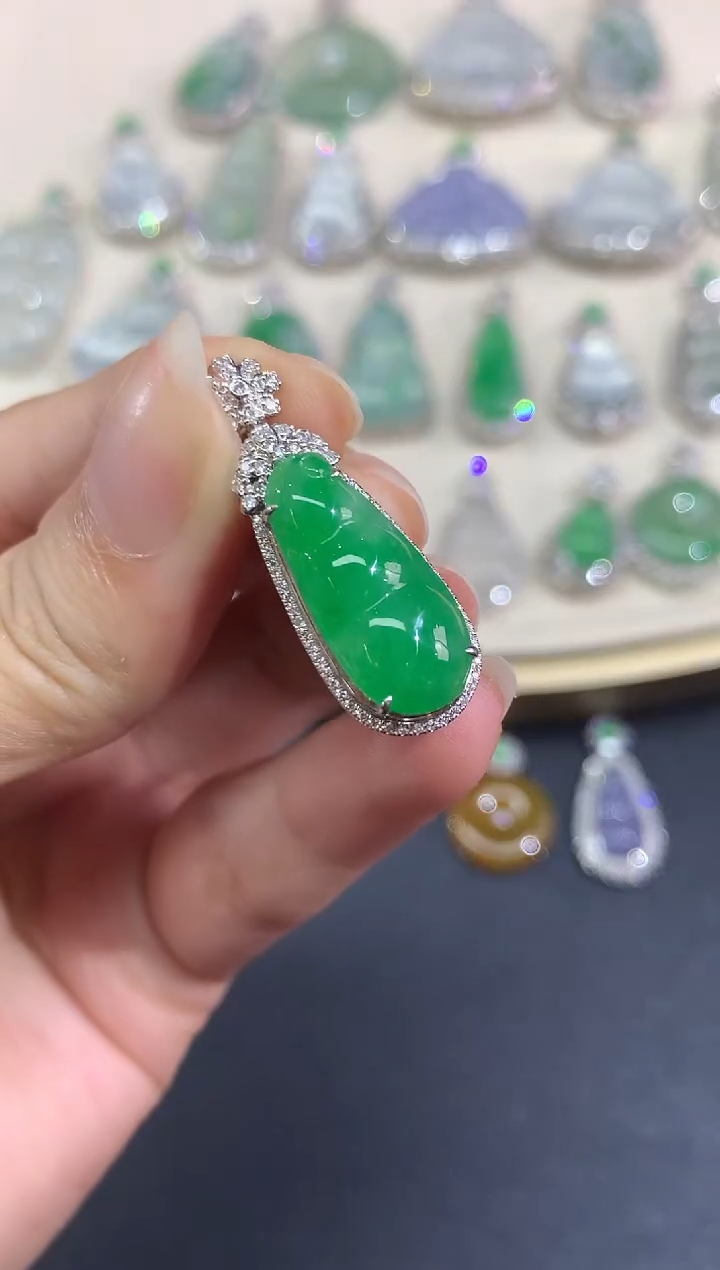 吊坠(不含链)18K金镶嵌翡翠吊坠(不含链)|9800