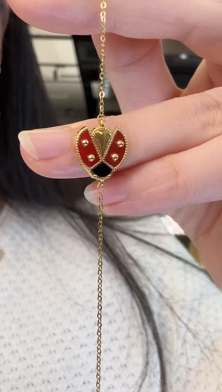 18K金镶嵌手链玛瑙/玉髓瓢虫