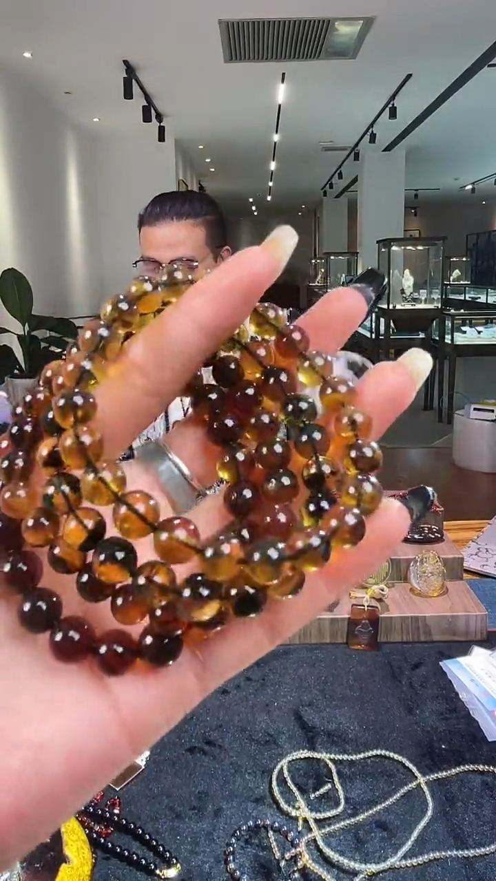 琥珀颈饰未镶嵌缅甸琥珀福利手串多样性发其一