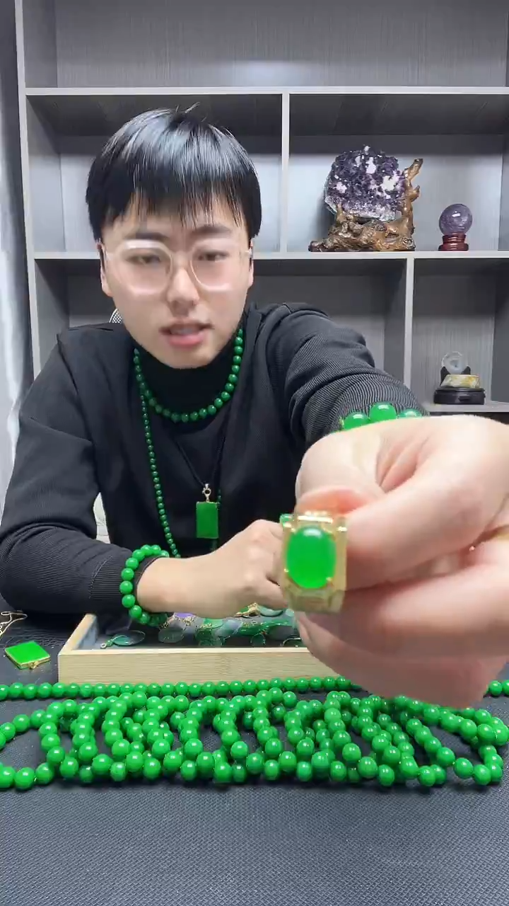 14K金镶嵌戒指翡翠戒指