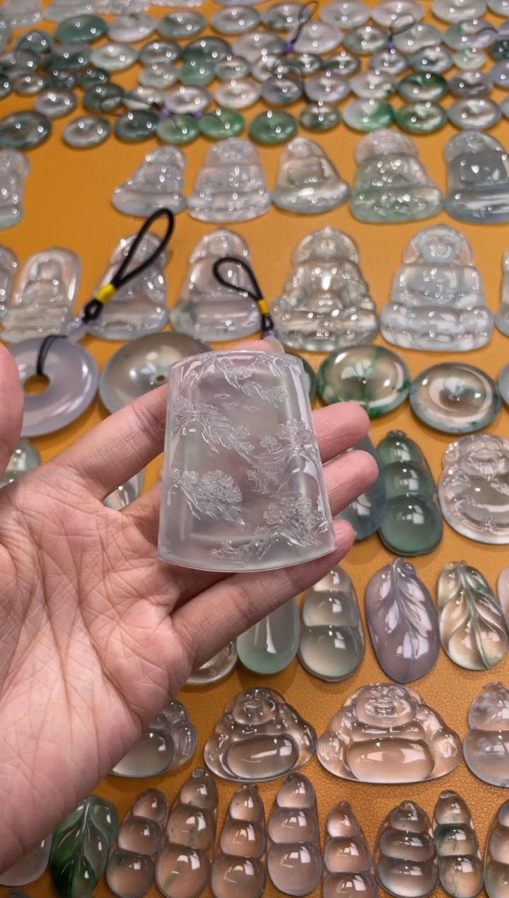 【闪购商品】翡翠未镶嵌吊坠(不含链)山水牌