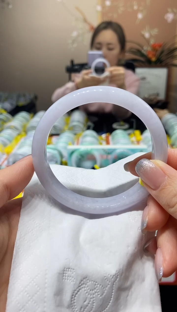 【闪购商品】翡翠手镯未镶嵌61.6圈口