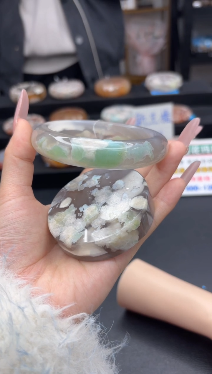 【闪购商品】石英质玉手镯未镶嵌A182(65圈赠送镯心)
