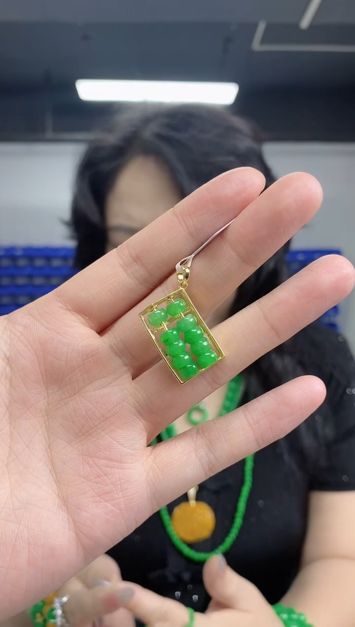 翡翠未镶嵌颈饰闪购链接多样性发其一颜色微差