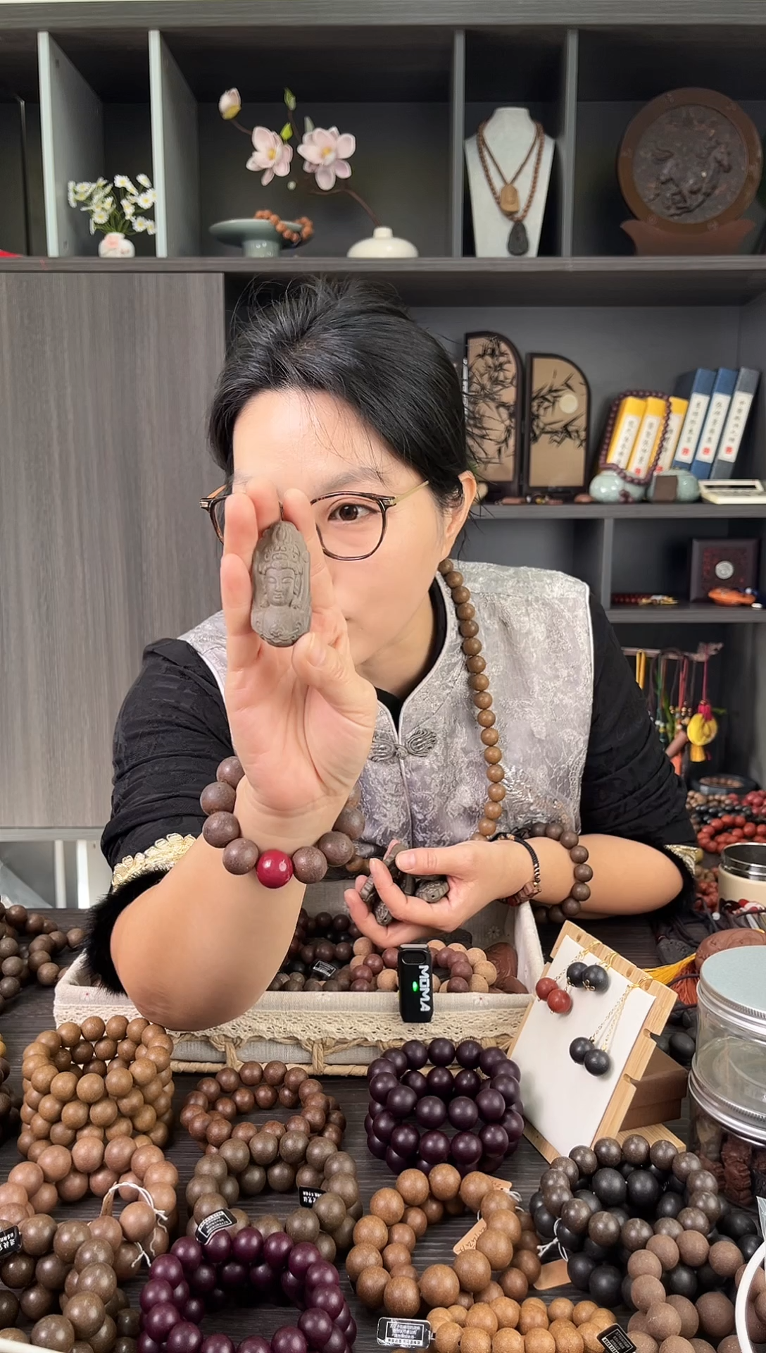 捡漏-瑕疵双面观音牌