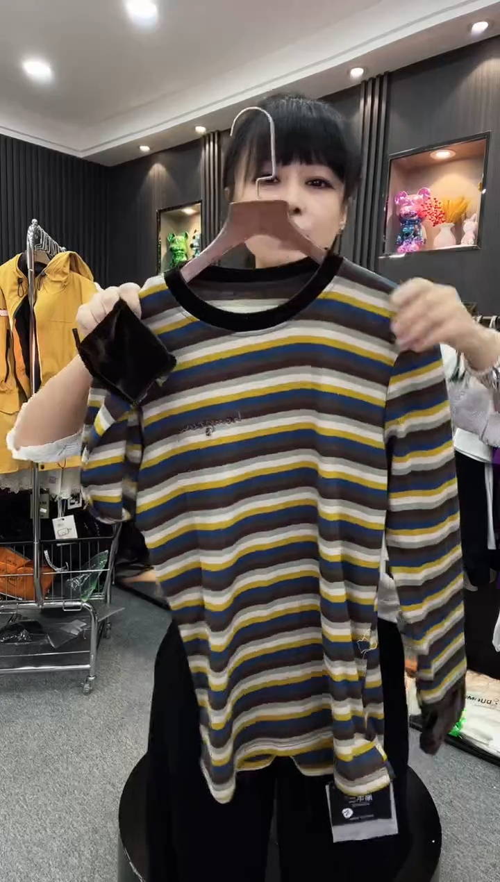 黄条纹-----小衫