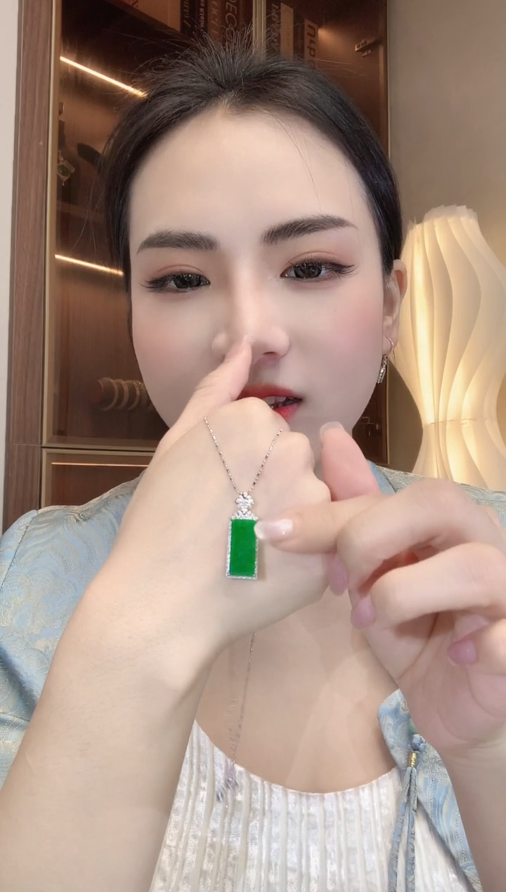 【闪购商品】翡翠吊坠(不含链)18K金镶嵌A11 多样性发货一件