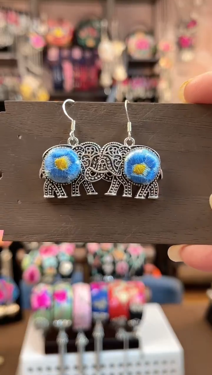 织绣民族风手工非遗老绣饰品609