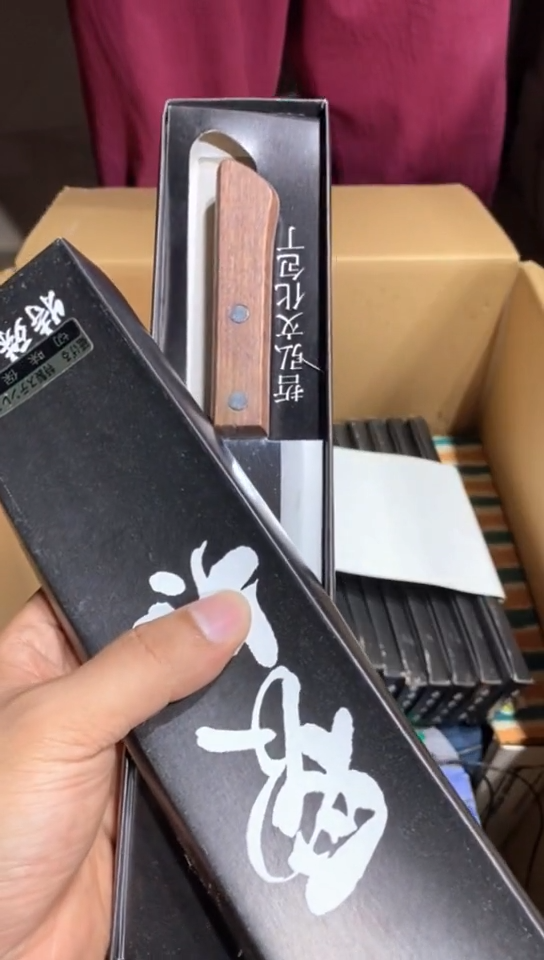 8新  298中古商品，瑕疵品，不保好坏。