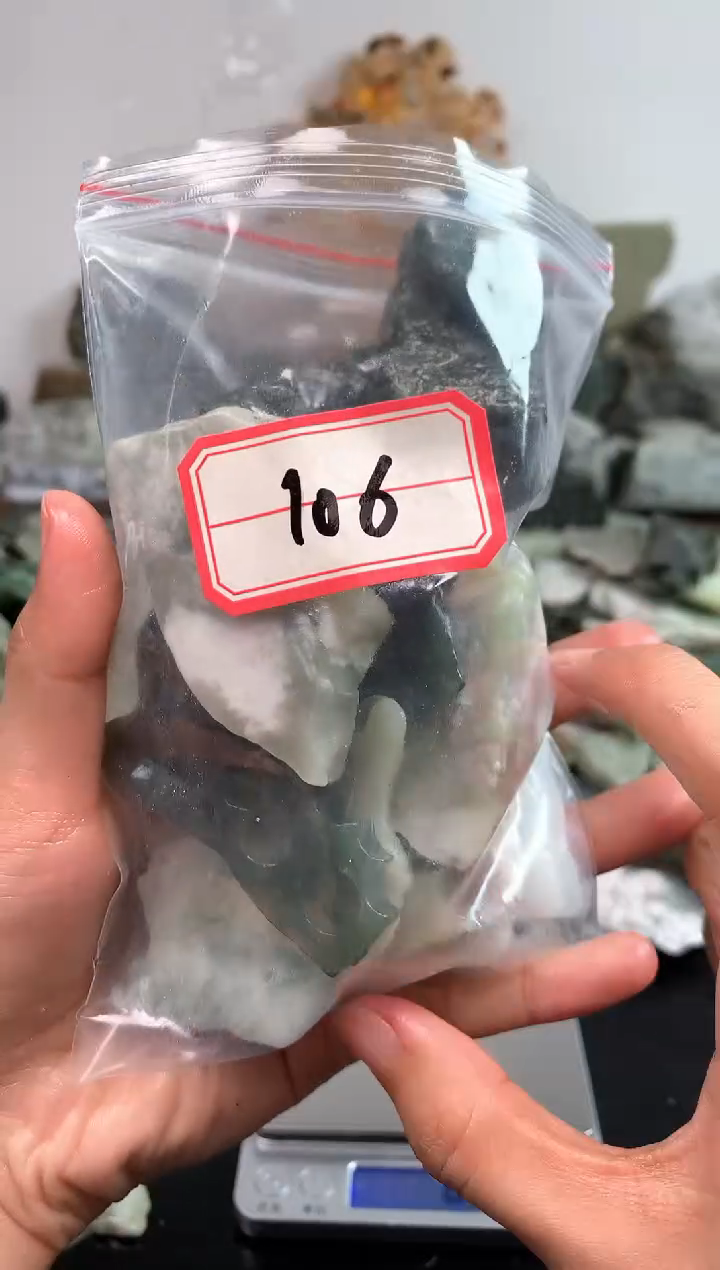 未镶嵌和田玉摆件106