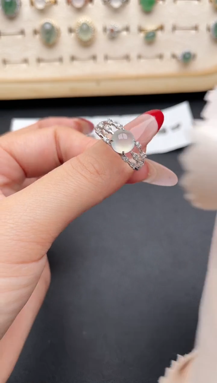 【闪购商品】翡翠戒指银S925镶嵌一物一证一礼盒