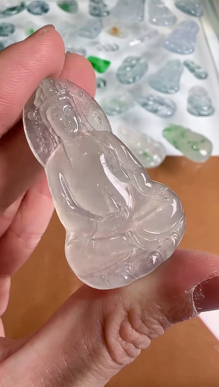 【闪购商品】翡翠吊坠(不含链)未镶嵌··