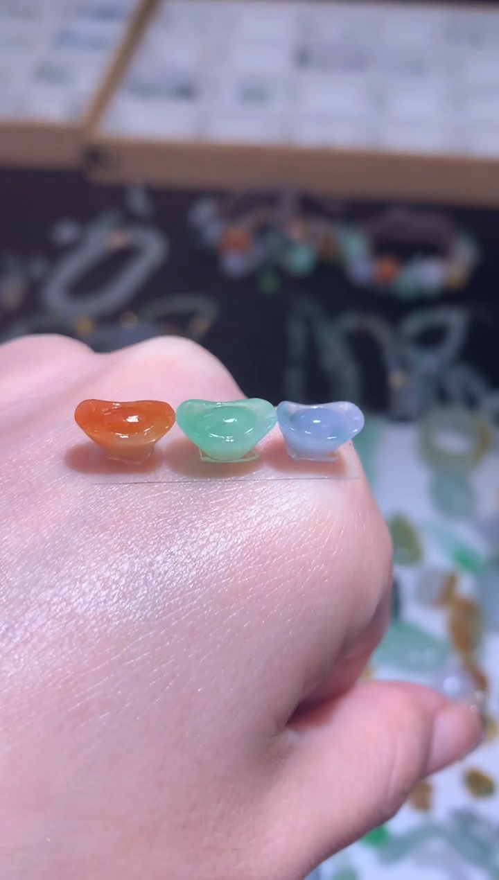 未镶嵌定制翡翠元宝