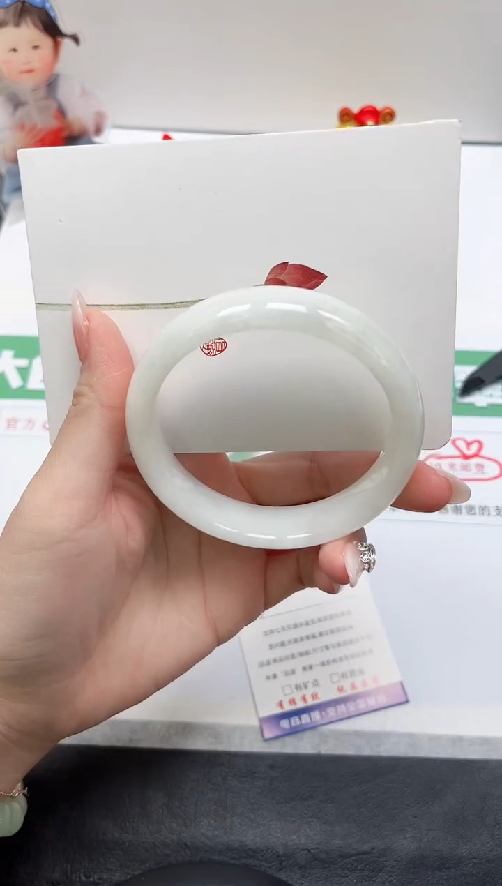 【闪购商品】石英质玉手镯未镶嵌354-63