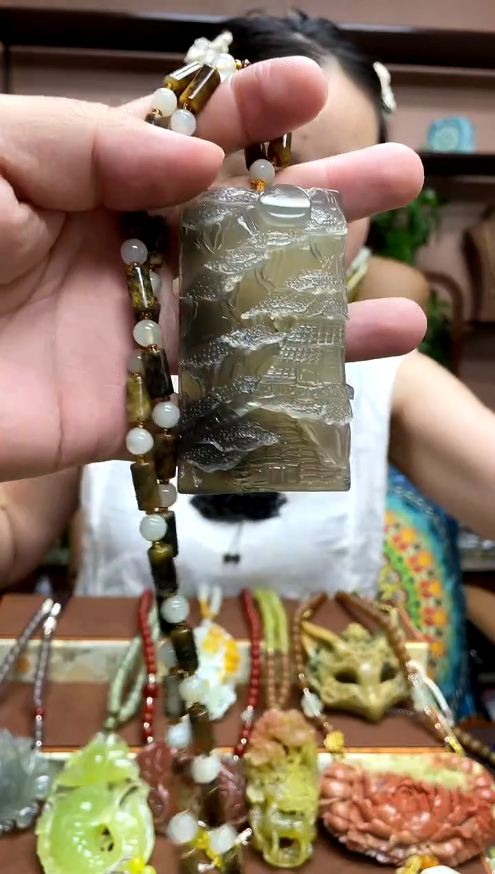 未镶嵌岫玉吊坠·
