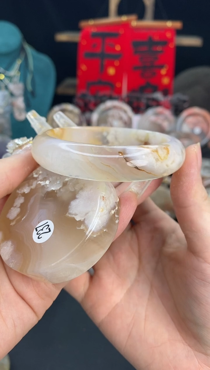 【闪购商品】石英质玉手镯（圆镯）未镶嵌57.9