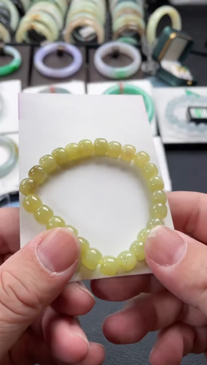 【闪购商品】翡翠颈饰未镶嵌有纹裂