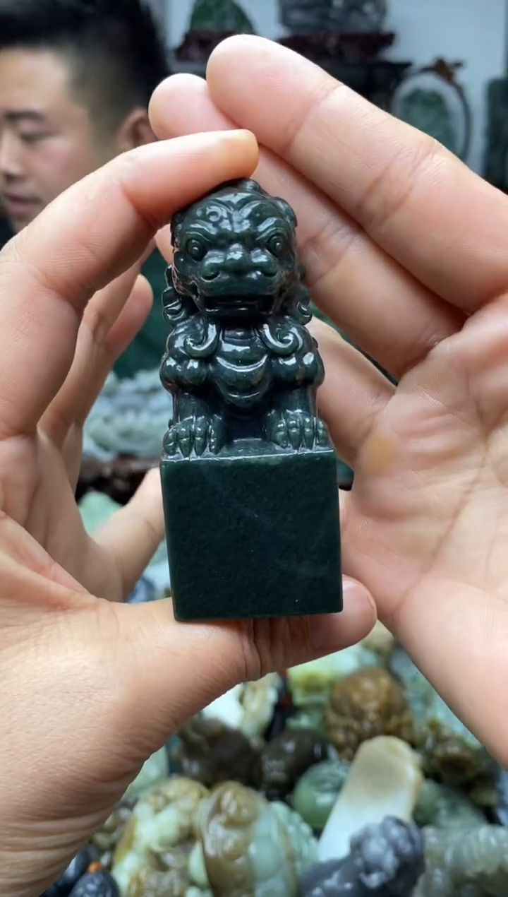 未镶嵌和田玉把件1