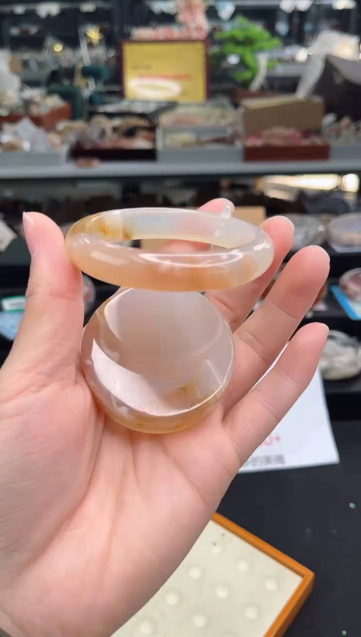 【闪购商品】石英质玉手镯未镶嵌55圈口（赠品镯心）39310142