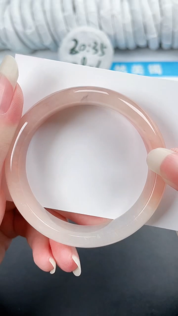 【闪购商品】石英质玉手镯未镶嵌96-57