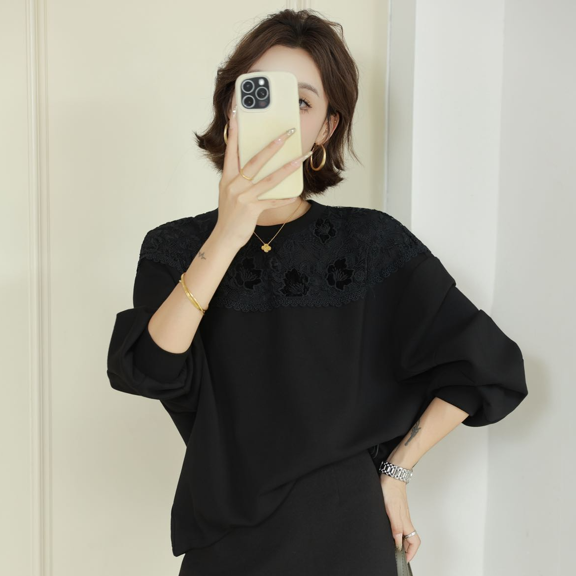 1105-02  女款百搭休闲气质时尚蕾丝拼接卫衣  CDCM  612