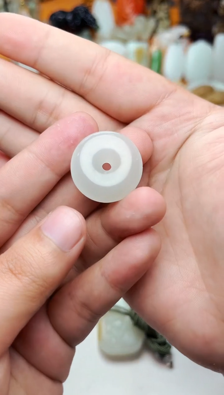 【闪购商品】和田玉颈饰未镶嵌平安扣01