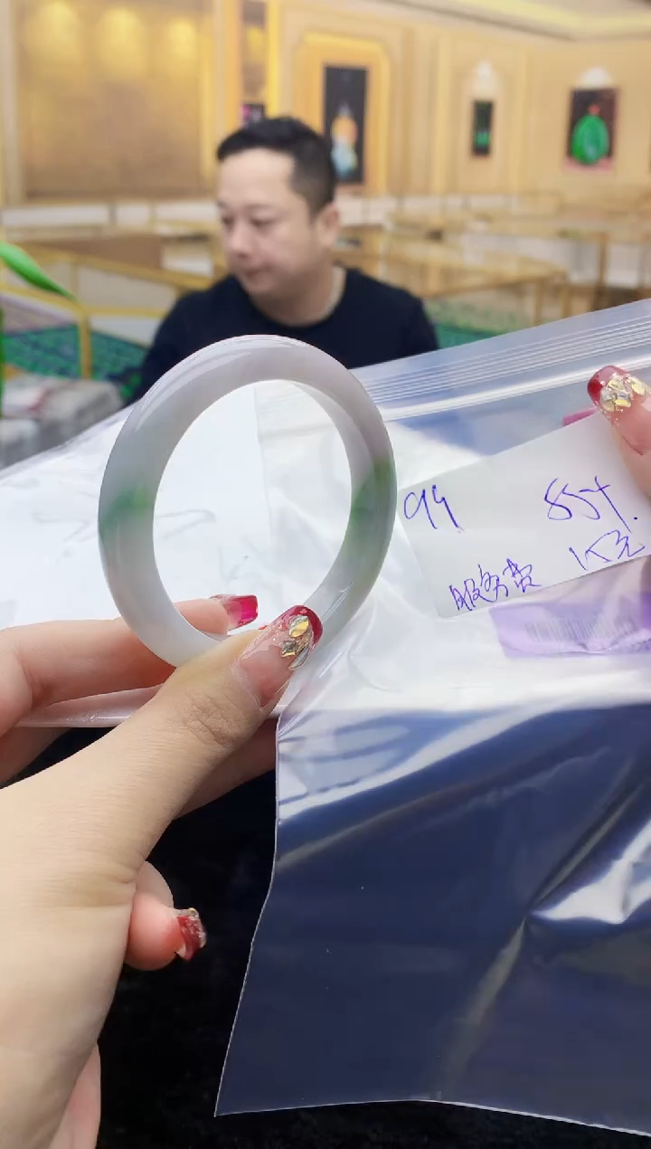 【闪购商品】翡翠手镯未镶嵌0028771157