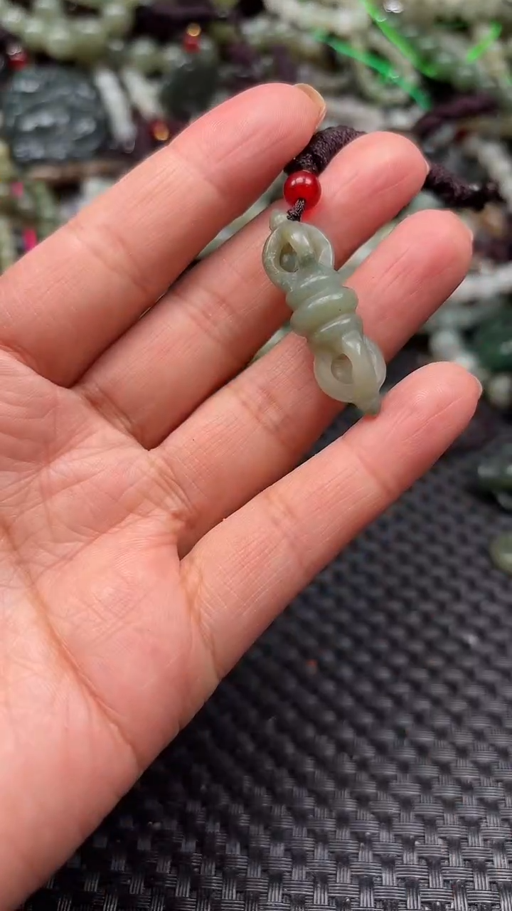 【闪购商品】和田玉颈饰未镶嵌1