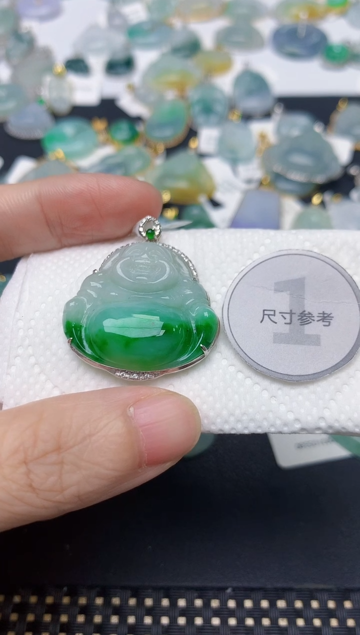 颈饰18K金镶嵌翡翠鱼***?天然缅甸A货翡翠