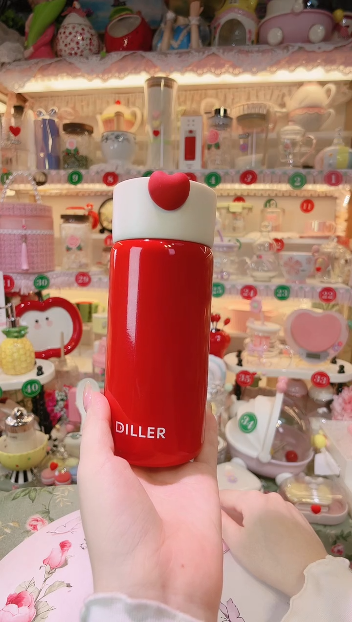 【闪购商品】摆件红色保温杯品质好，发货快，放心拍