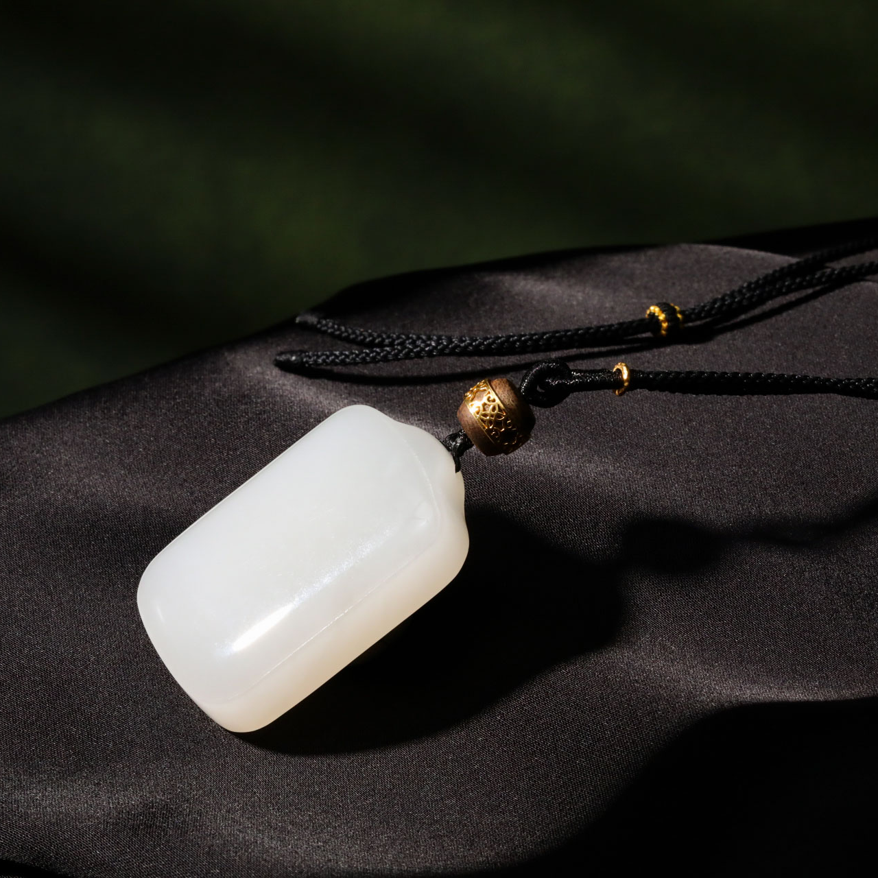 【意婵】《君辞》（42mm）18K金和田玉羊脂白玉无事牌项链沉香-912606