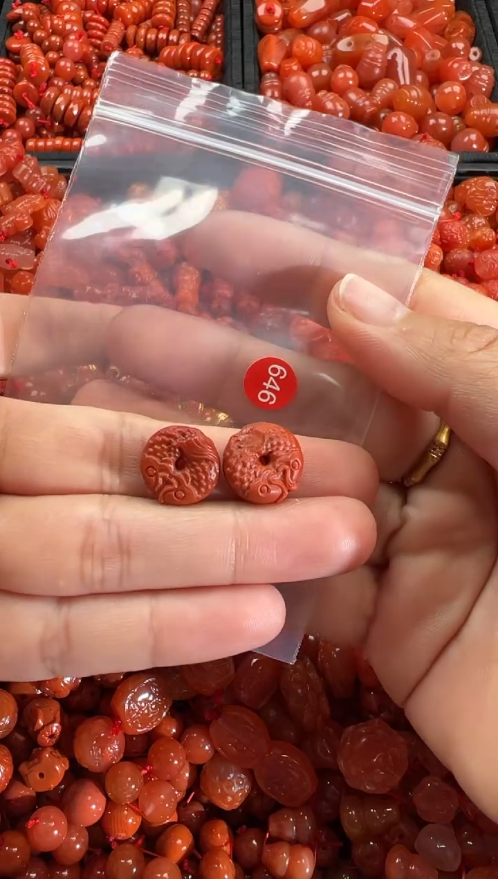 【闪购商品】南红玛瑙颈饰未镶嵌1