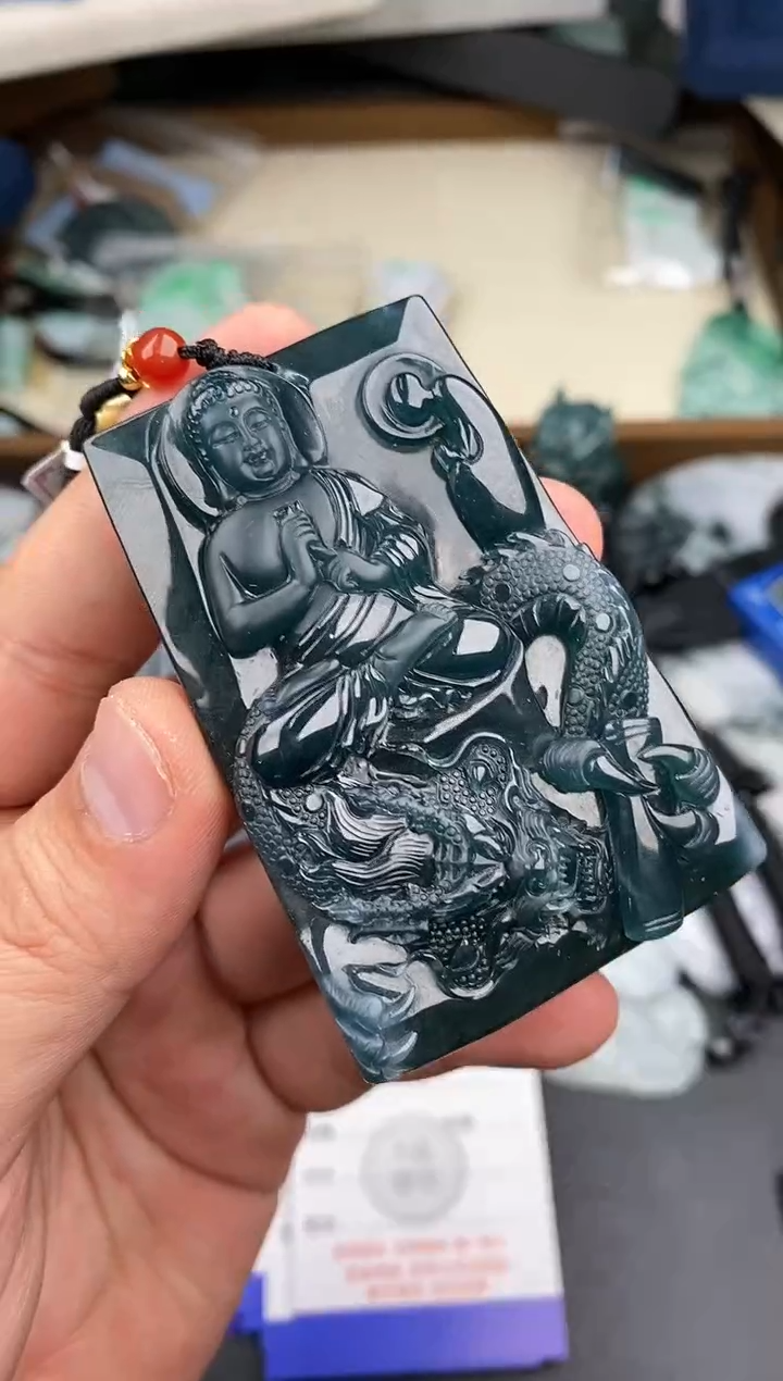 【闪购商品】翡翠颈饰未镶嵌  天然翡翠，一物一图