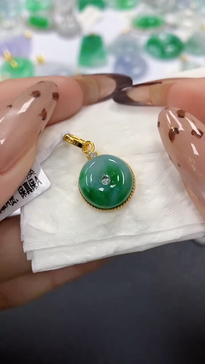 颈饰银S925镶嵌翡翠a货假一赔三支持复检百元上9元证书费自理