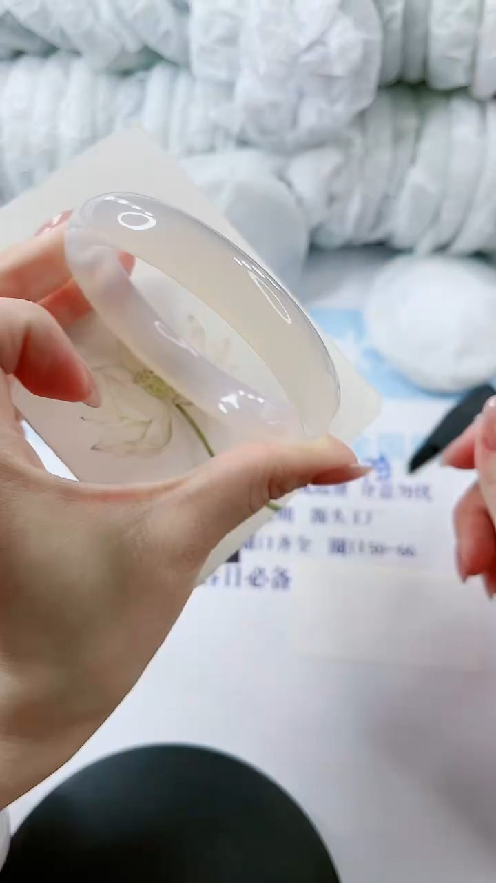 【闪购商品】石英质玉手镯未镶嵌多样性发货V76