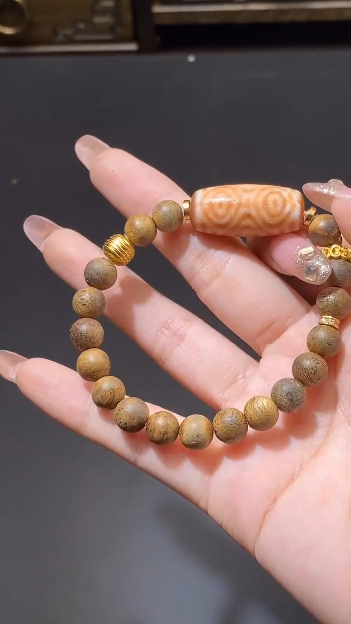 【闪购商品】玛瑙/玉髓手串未镶嵌金蟾l六手串