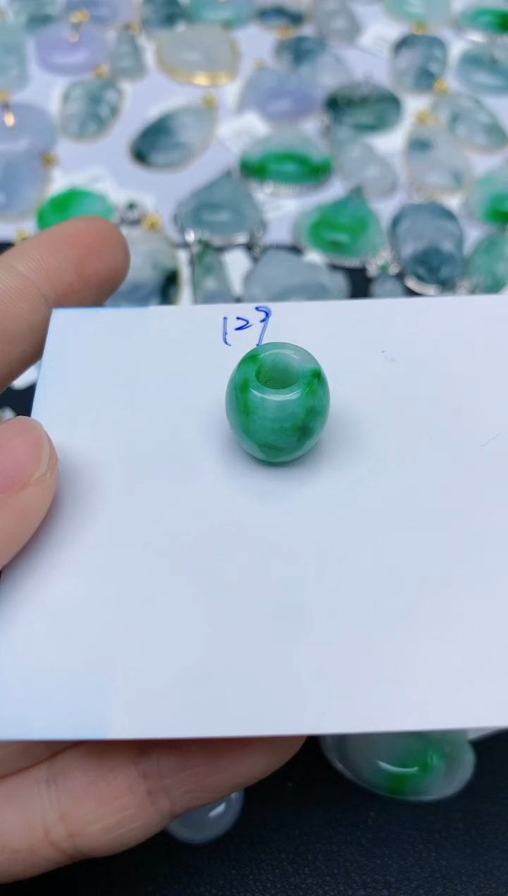 【闪购商品】翡翠颈饰未镶嵌天然翡翠A货