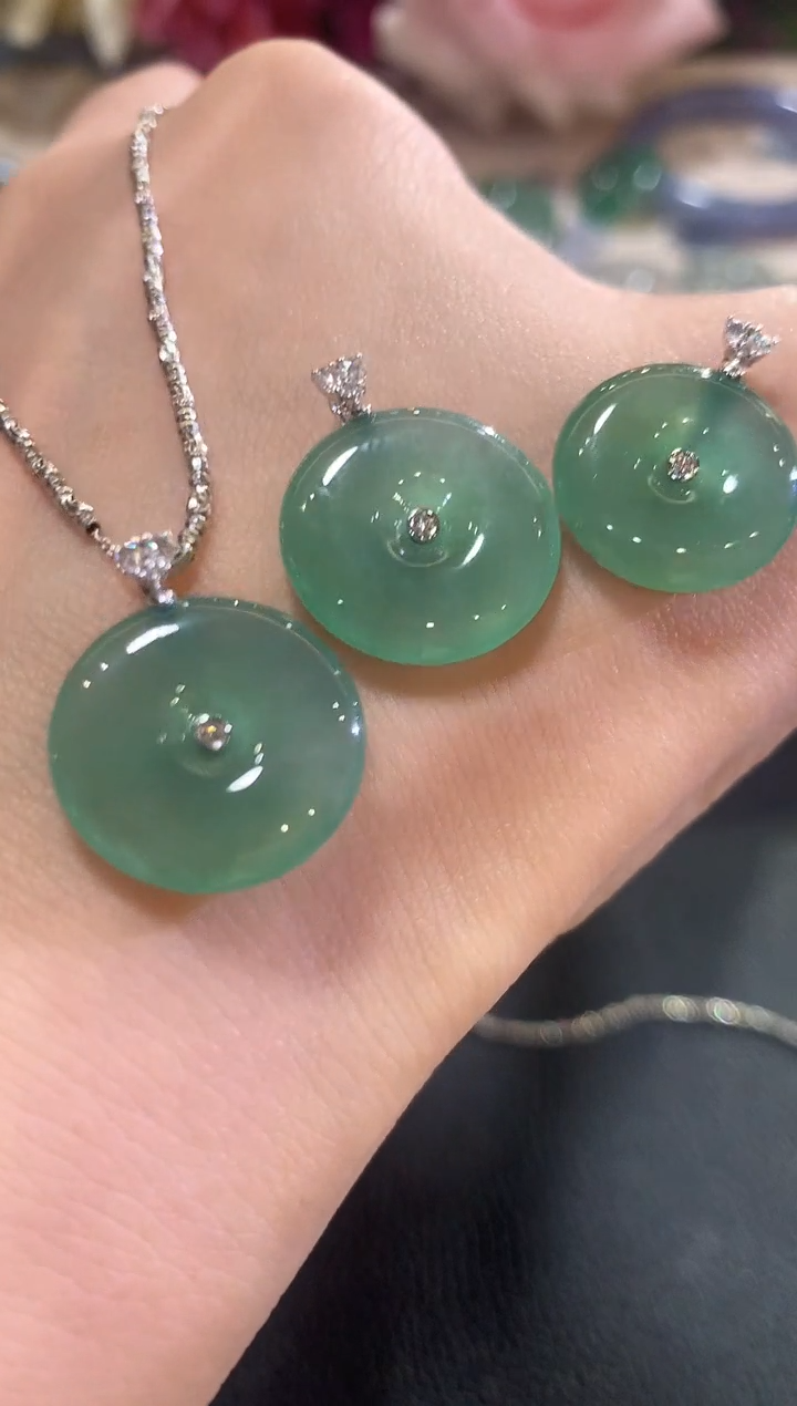 吊坠(不含链)18K金镶嵌翡翠n5多样性一件发货