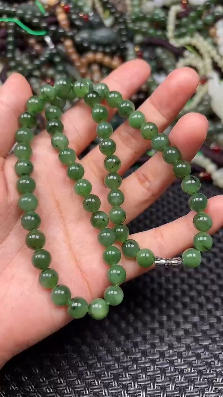 和田玉未镶嵌颈饰1