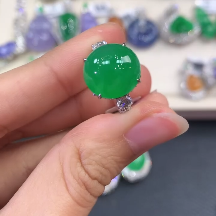 翡翠戒指18K金镶嵌D74  总价98000-补款30000