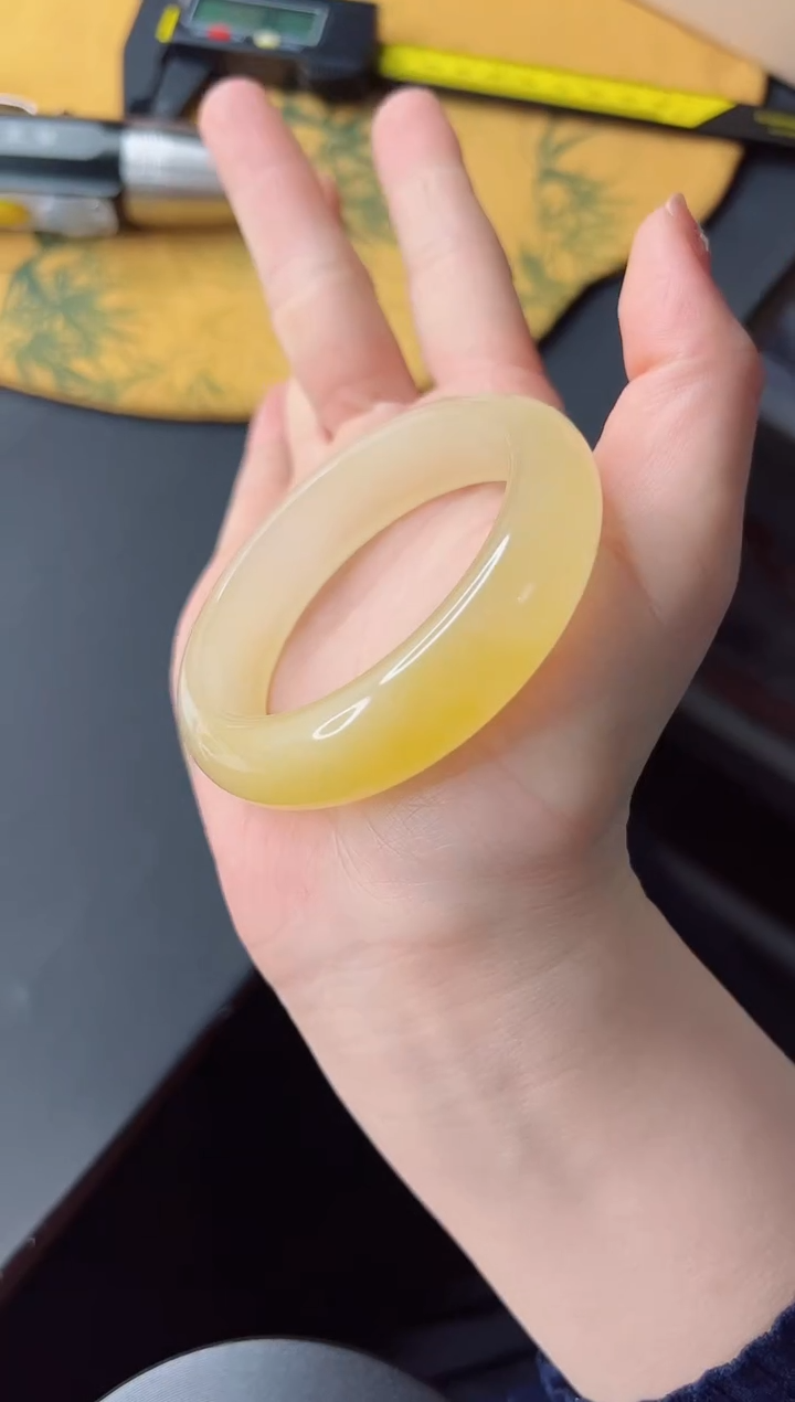 【闪购商品】石英质玉手镯未镶嵌410-54