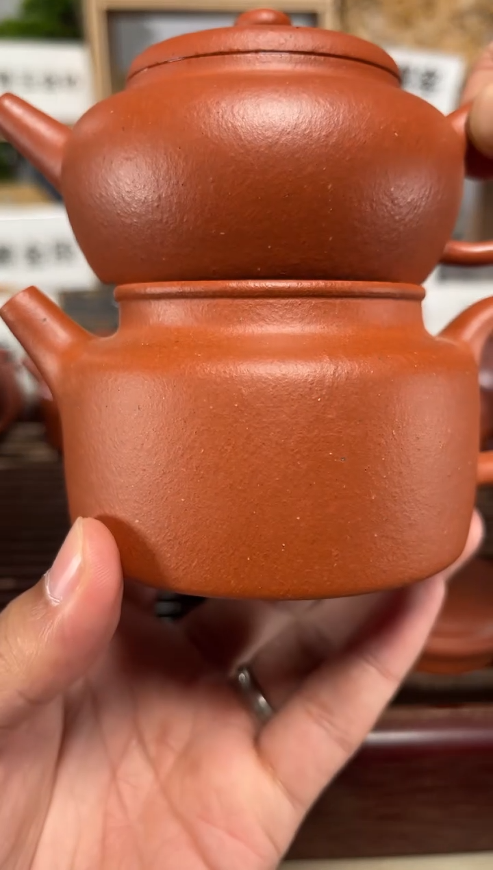 紫砂茶壶红黄泥德中