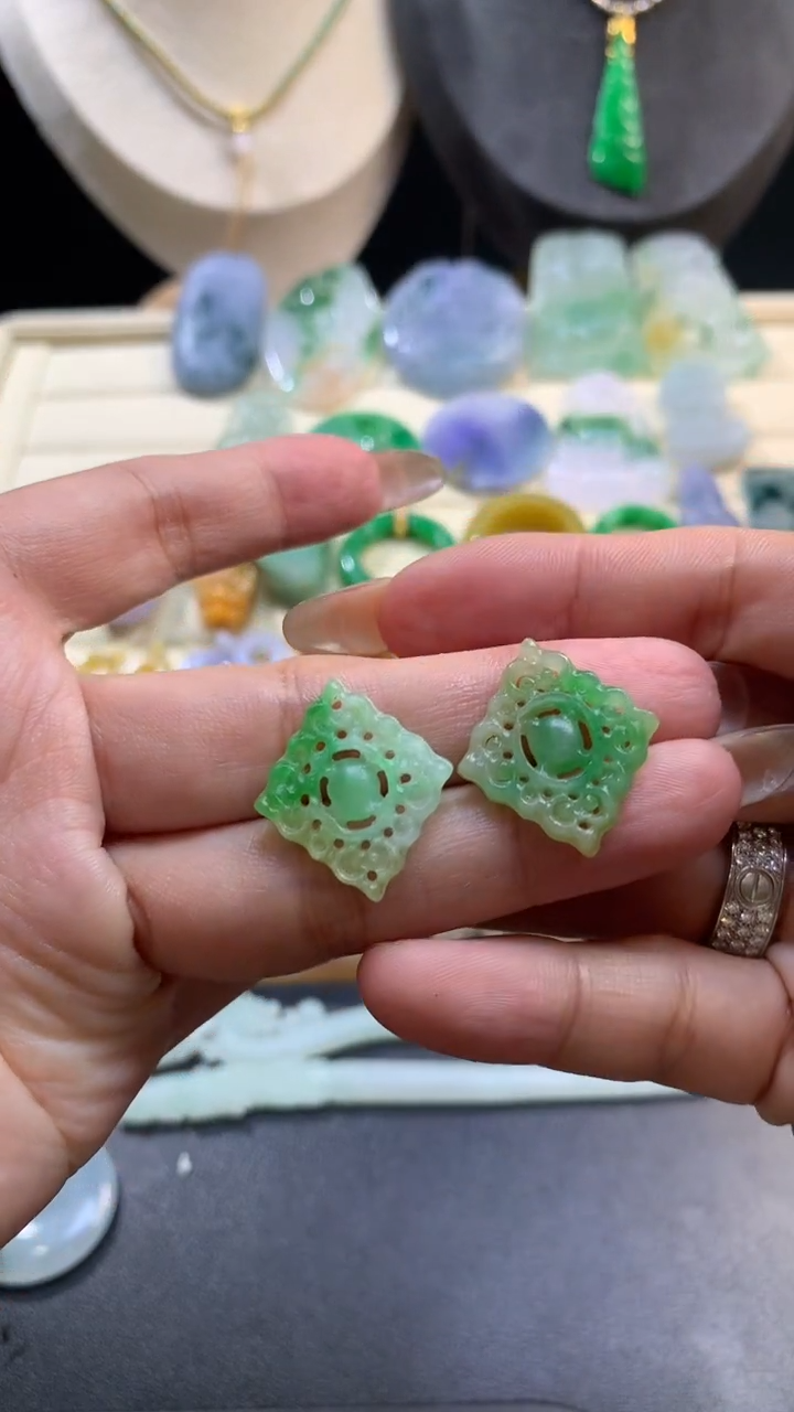 【闪购商品】定制翡翠未镶嵌翡翠