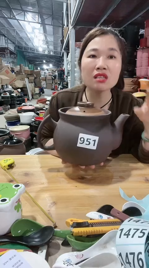 951瑕疵紫砂养生壶，，