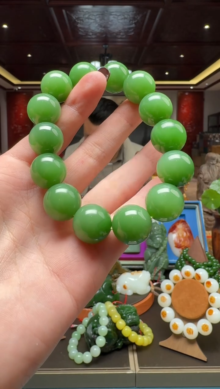 未镶嵌和田玉挂件by